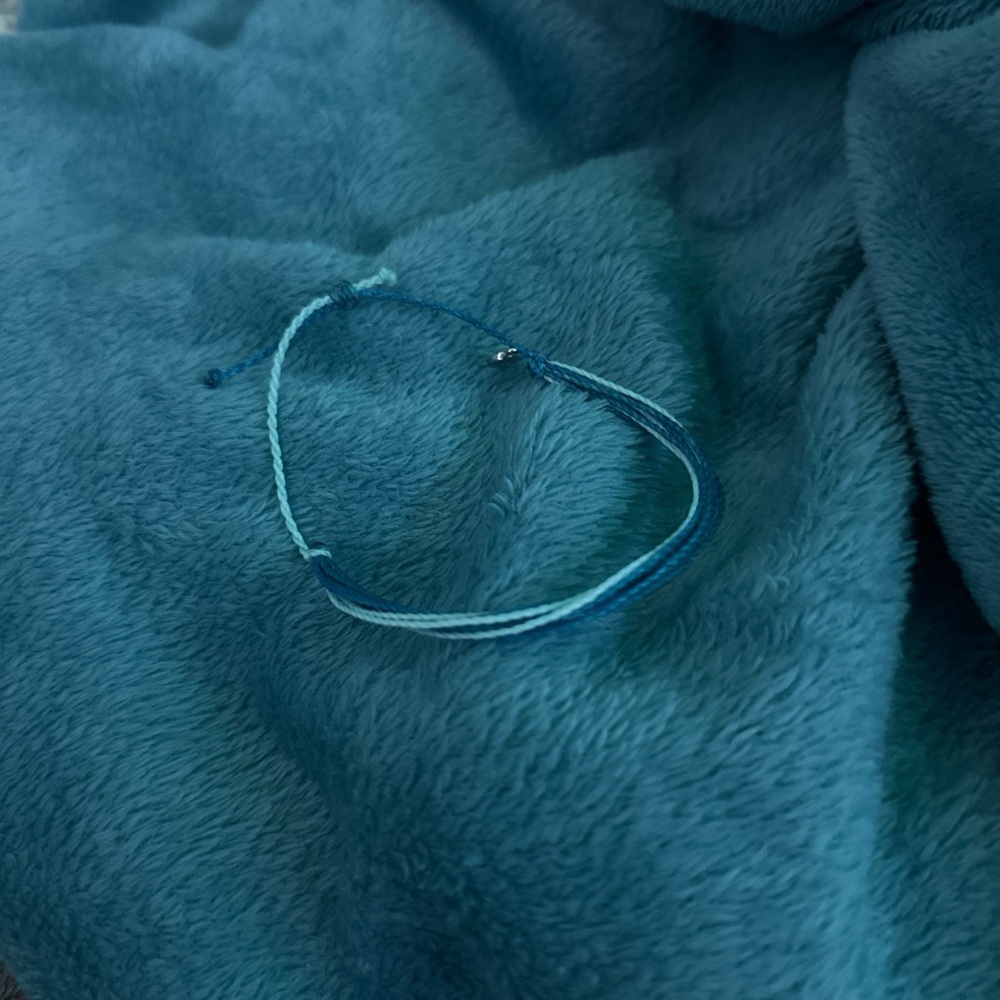 Elegant Blue Bracelet